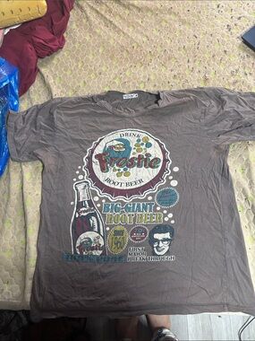 Root Beer Graphic Tee - Brown
